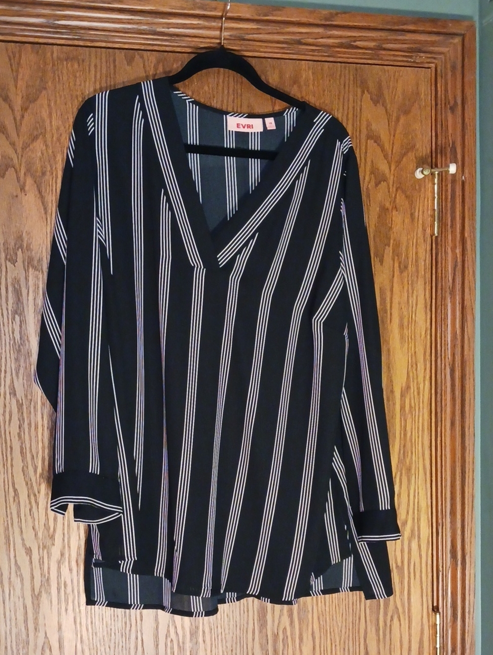 Women's Evri Pullover Lightweight V Neck Long Sleeve Blouse